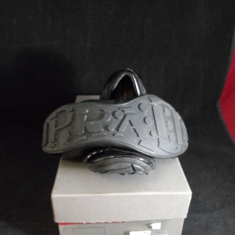 Prada Womens shoe - Picture 3 of 4